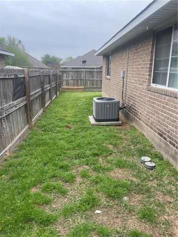 3705-3707 Oldenburg Ln Lane, College Station, TX 77845