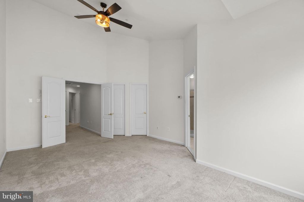 Image 16 of property listing at 10228 RUTLAND ROUND RD #26, Columbia, MD 21044