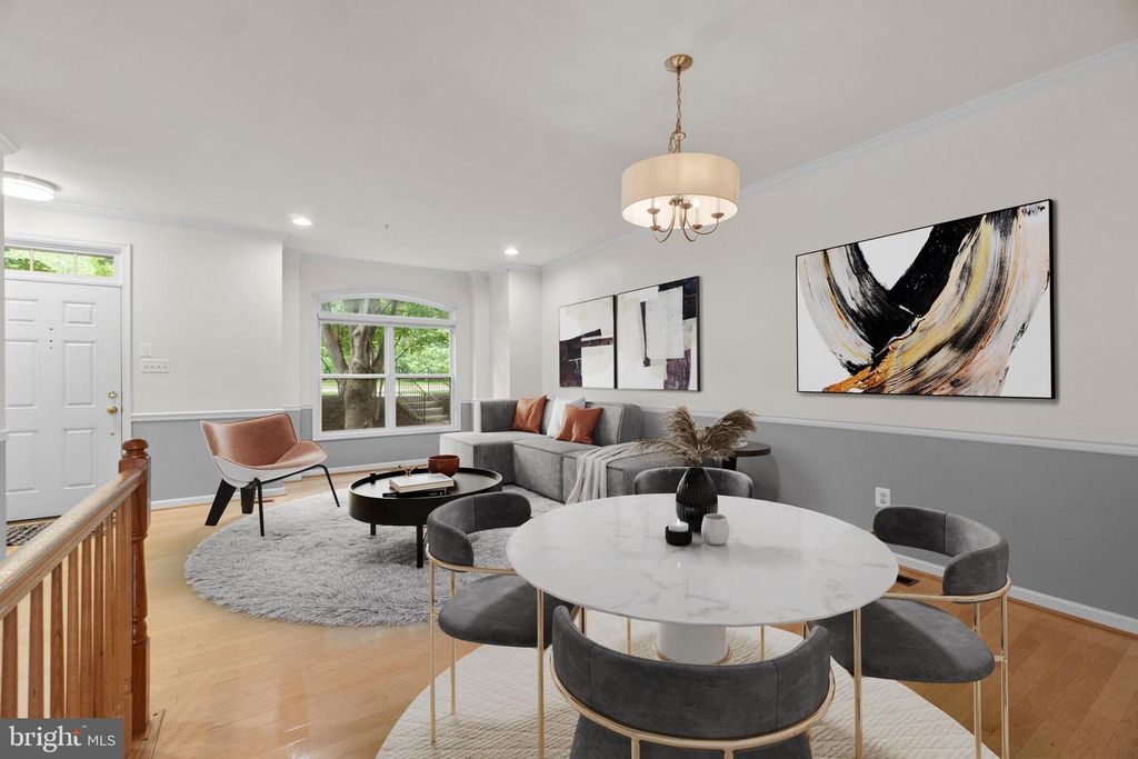 Image 5 of property listing at 10228 RUTLAND ROUND RD #26, Columbia, MD 21044