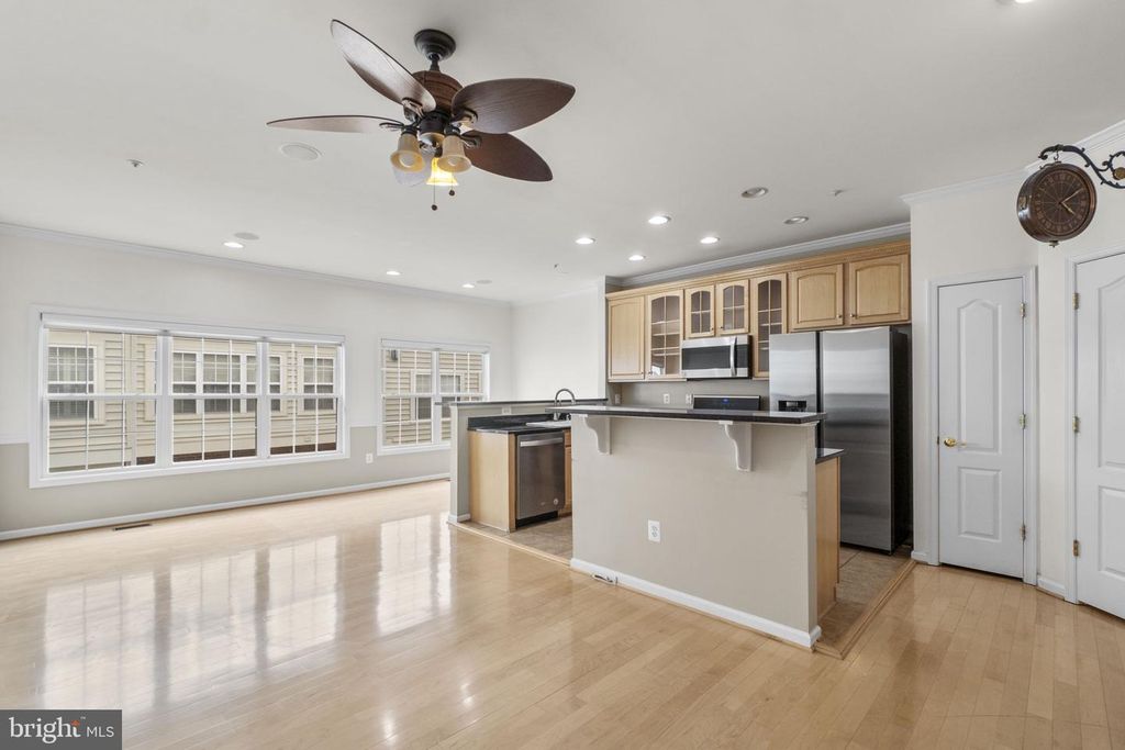 Image 9 of property listing at 10228 RUTLAND ROUND RD #26, Columbia, MD 21044