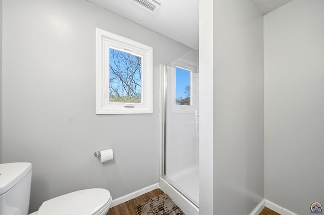 5225 NW Arroyo CT, Topeka, KS 66618