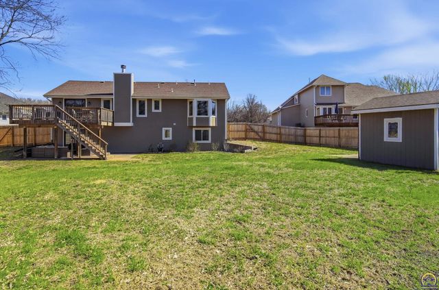 5225 NW Arroyo CT, Topeka, KS 66618