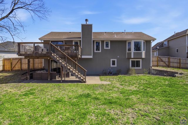 5225 NW Arroyo CT, Topeka, KS 66618