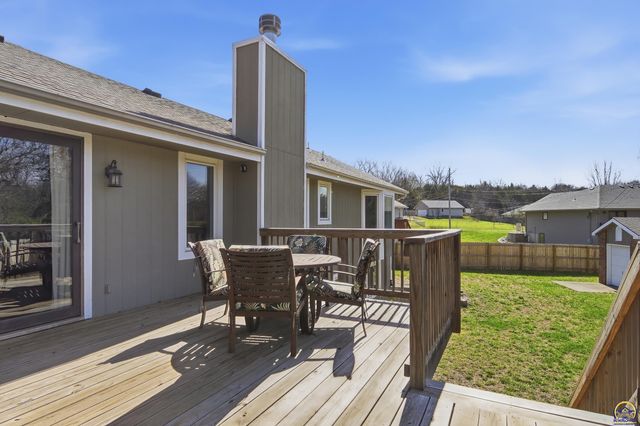 5225 NW Arroyo CT, Topeka, KS 66618