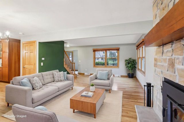 203 Melody Lane, Verona, WI 53593