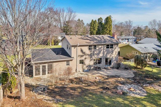 203 Melody Lane, Verona, WI 53593