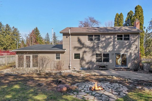 203 Melody Lane, Verona, WI 53593