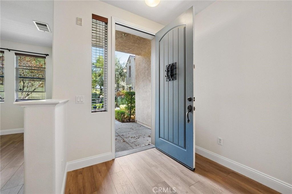 28565 Herrera Street 100, Valencia, CA 91354 — photo 2