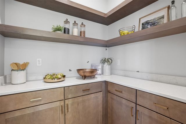 1204 Timber Trail, Solon, IA 52333