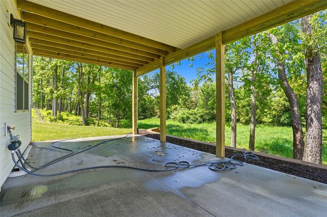 1204 Timber Trail, Solon, IA 52333