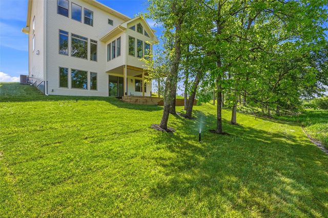1204 Timber Trail, Solon, IA 52333