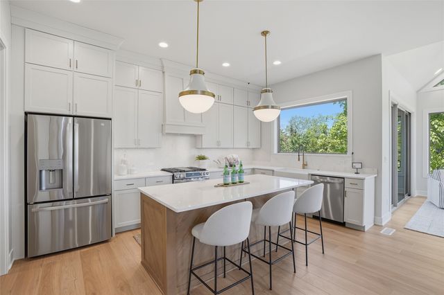 1204 Timber Trail, Solon, IA 52333