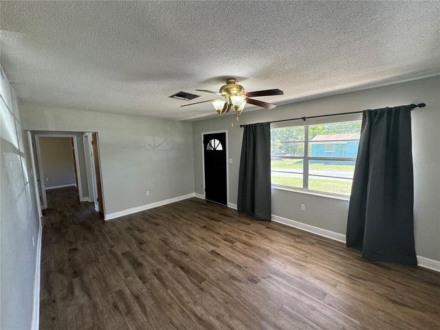 460 MOUNT VERNON COURT, Eustis, FL 32726