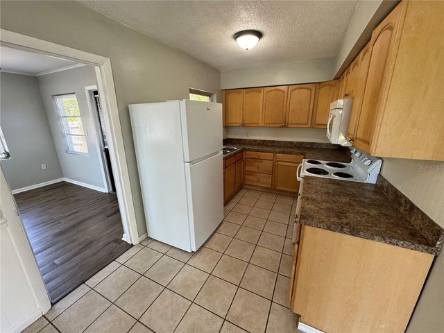 460 MOUNT VERNON COURT, Eustis, FL 32726