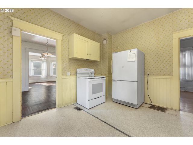 4835 Se KELLY St, Portland, OR 97206