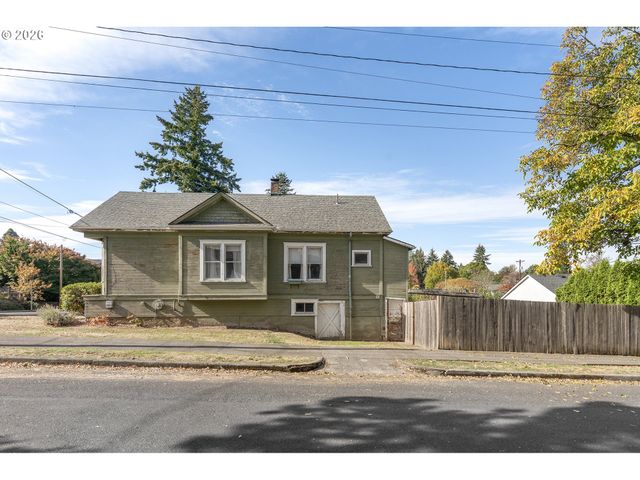 4835 Se KELLY St, Portland, OR 97206