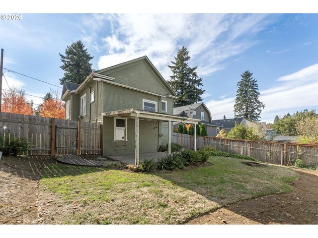 4835 Se KELLY St, Portland, OR 97206