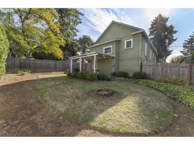 4835 Se KELLY St, Portland, OR 97206