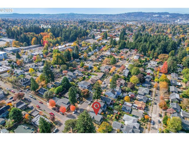 4835 Se KELLY St, Portland, OR 97206