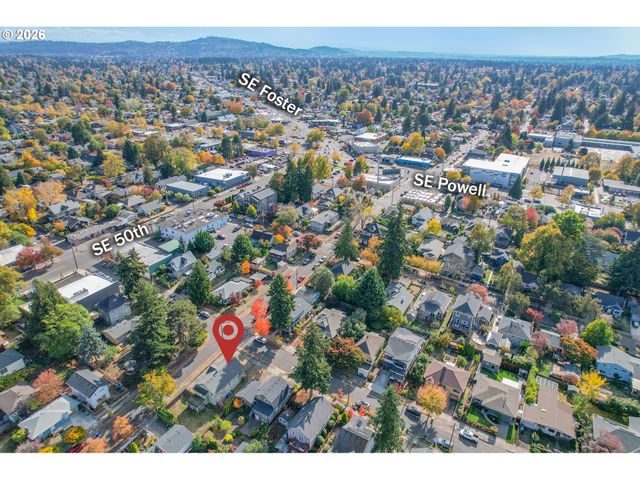 4835 Se KELLY St, Portland, OR 97206
