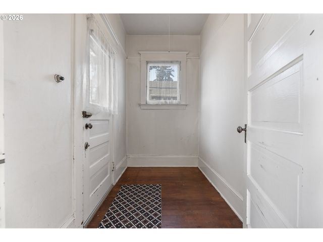 4835 Se KELLY St, Portland, OR 97206