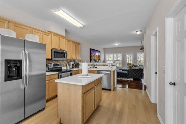 2275 Spin Drift Way, Lawrenceville, GA 30043