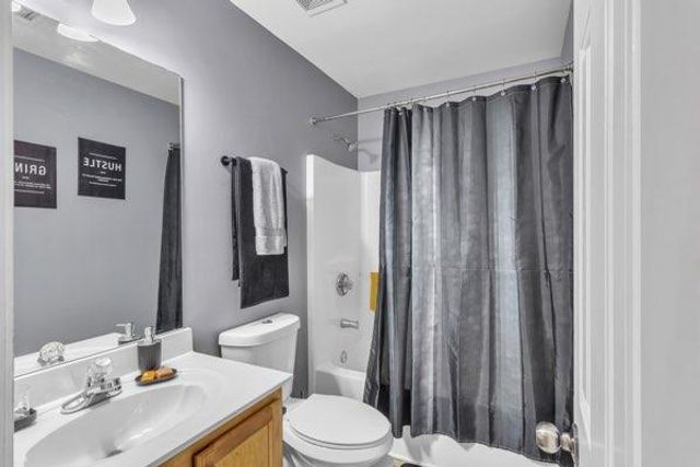 2275 Spin Drift Way, Lawrenceville, GA 30043