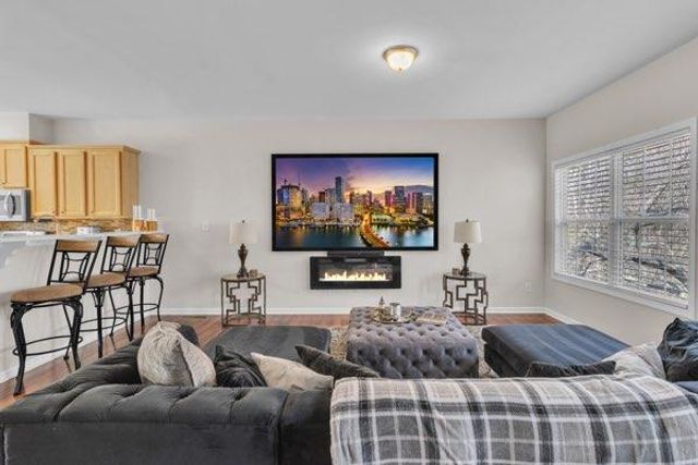 2275 Spin Drift Way, Lawrenceville, GA 30043