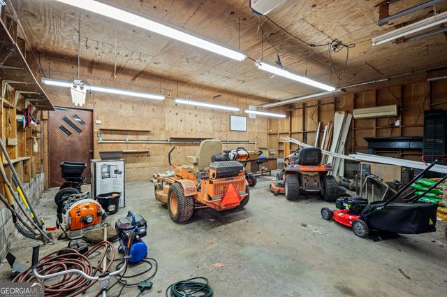 436 Tommy Irvin Road, Mount Airy, GA 30563