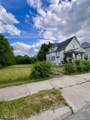 1223 W Euclid Street, Detroit, MI 48202