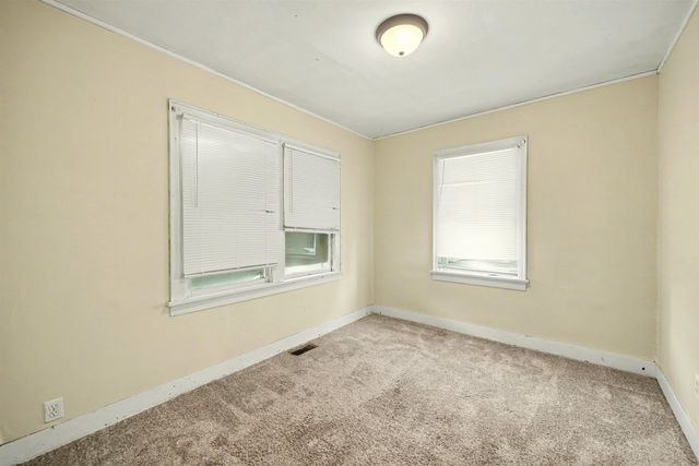 221 Baker St, Salina, KS 67401