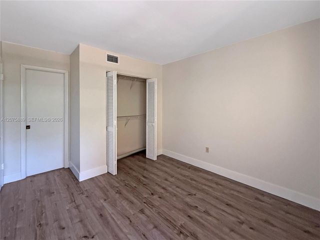 995 SW 84th Avenue 309, Miami, FL 33144