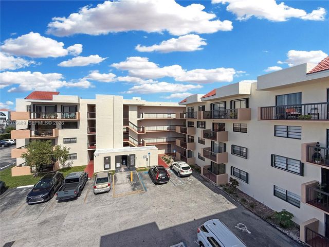 995 SW 84th Avenue 309, Miami, FL 33144