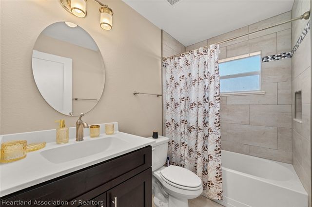 4040 Santa Barbara Drive, Sebring, FL 33875