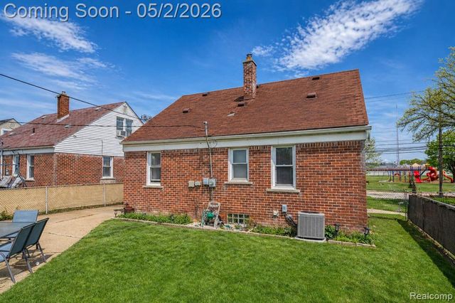 33629 Forest Street, Wayne, MI 48184