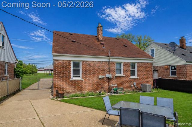 33629 Forest Street, Wayne, MI 48184