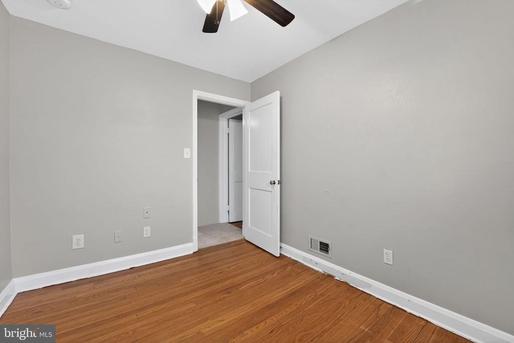 Image 16 of property listing at 8314 LOCH RAVEN BLVD, Towson, MD 21286