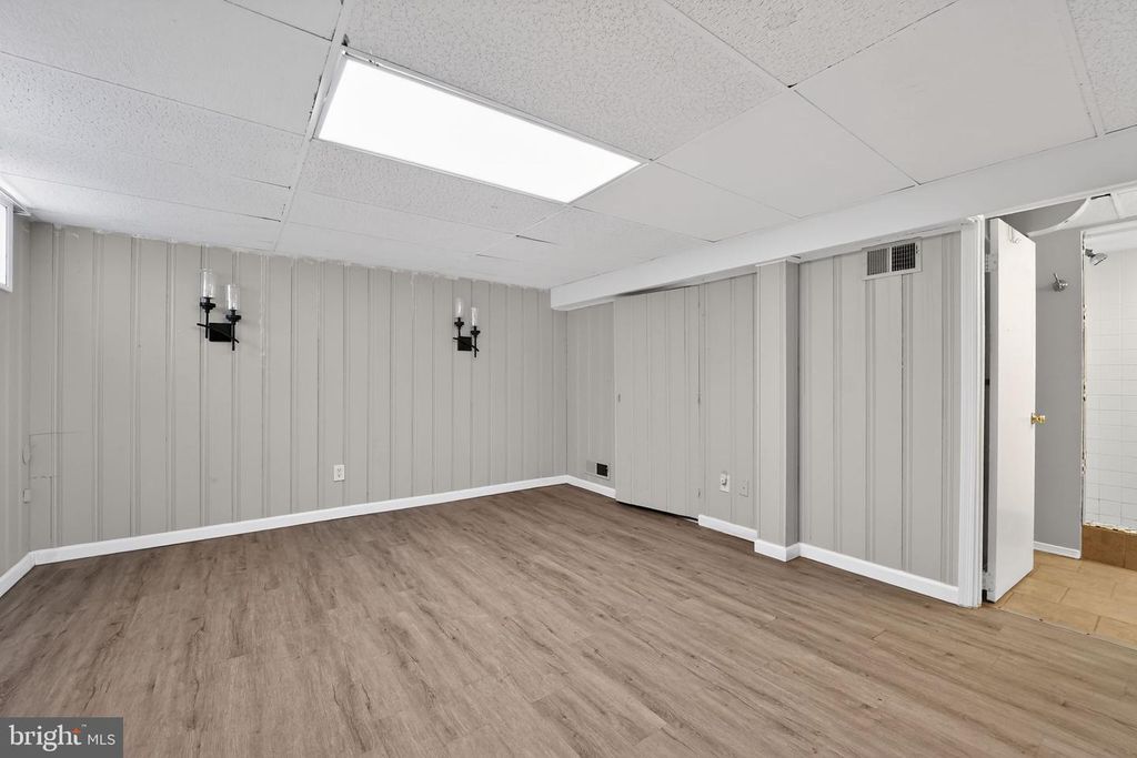Image 25 of property listing at 8314 LOCH RAVEN BLVD, Towson, MD 21286