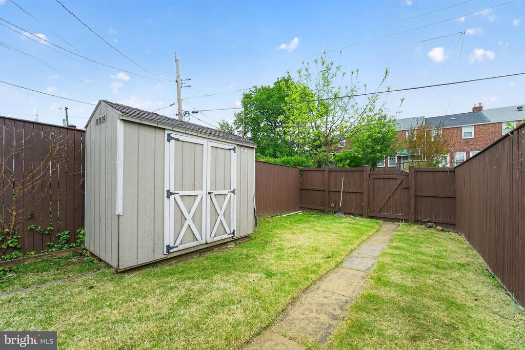 Image 29 of property listing at 8314 LOCH RAVEN BLVD, Towson, MD 21286