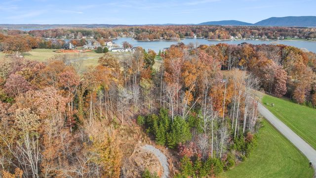 Lot 39 Harbour Island LN, Moneta, VA 24121