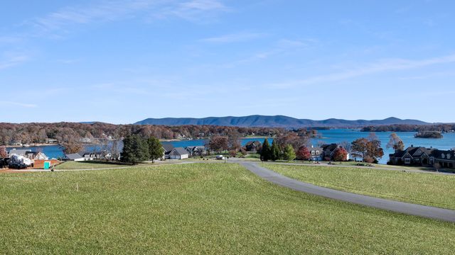 Lot 39 Harbour Island LN, Moneta, VA 24121