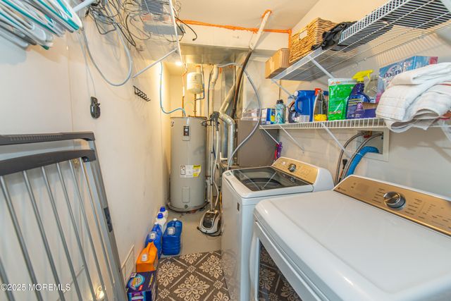 27 Pate Drive, Middletown, NJ 07748