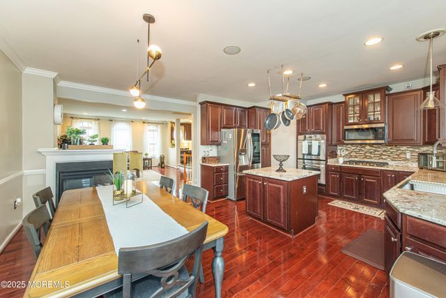 27 Pate Drive, Middletown, NJ 07748