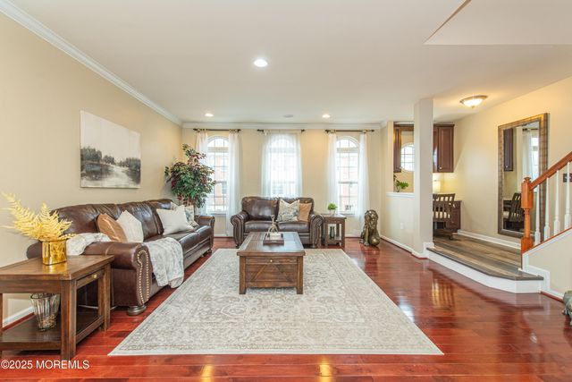 27 Pate Drive, Middletown, NJ 07748