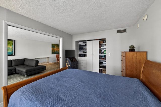 1160 N Federal Highway 522, Fort Lauderdale, FL 33304