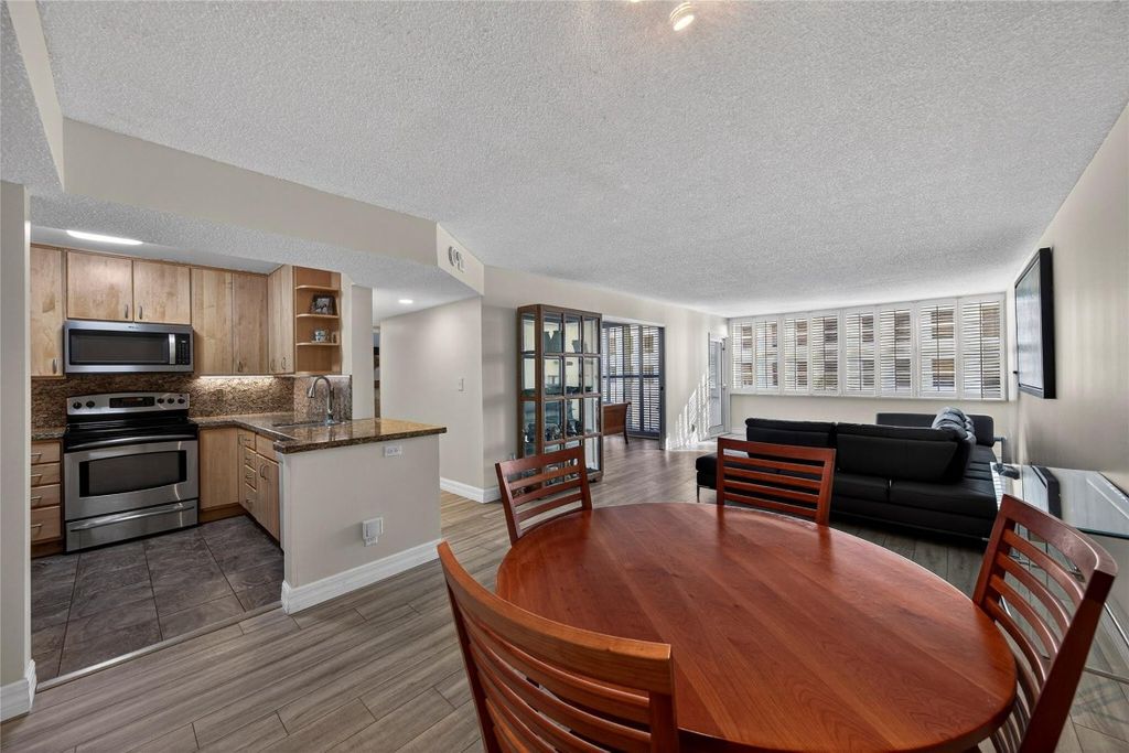 1160 N Federal Highway 522, Fort Lauderdale, FL 33304