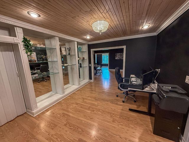 3708 N OAKLAND GRAVEL RD, Columbia, MO 65202