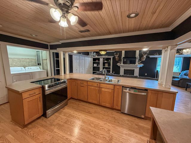 3708 N OAKLAND GRAVEL RD, Columbia, MO 65202