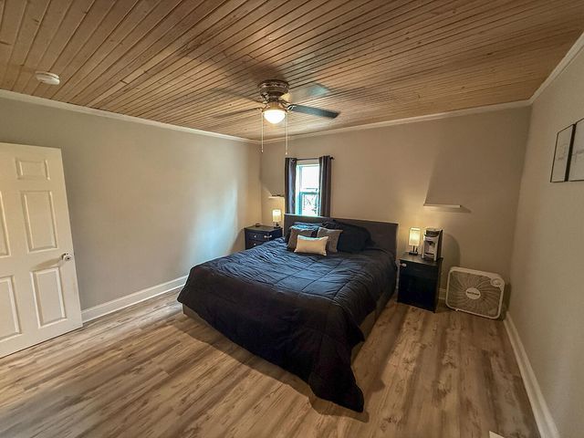 3708 N OAKLAND GRAVEL RD, Columbia, MO 65202