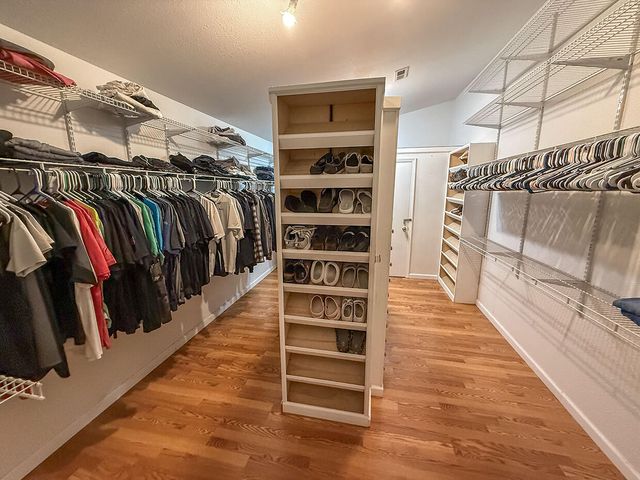 3708 N OAKLAND GRAVEL RD, Columbia, MO 65202